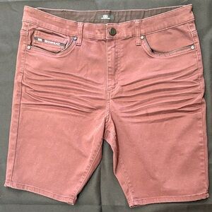 Stylish Flat-Front Men's Shorts in burgandy